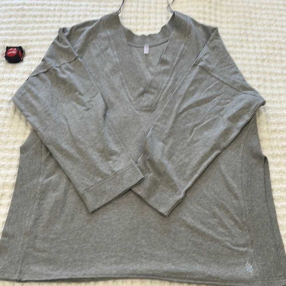Free people. Gray V-Neck Sweatshirt